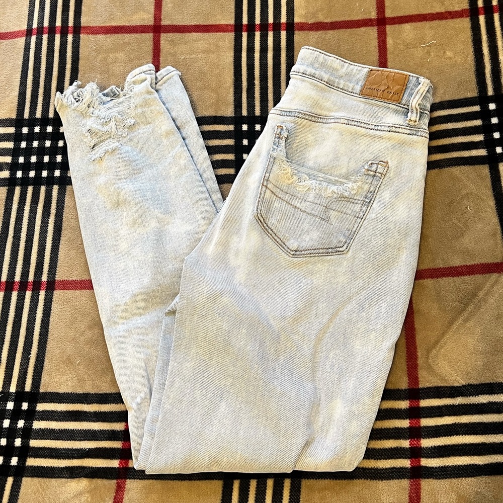 American Eagle mom jeans
